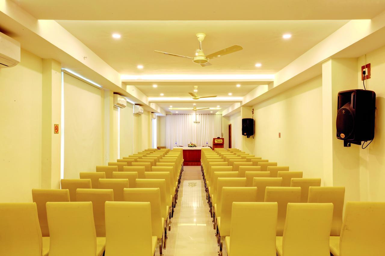 Hotel Floral Park Kottayam Exterior photo
